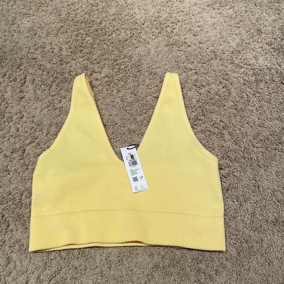 Garage Summer Seamless Deep Plunge Top - Picture 2 of 3
